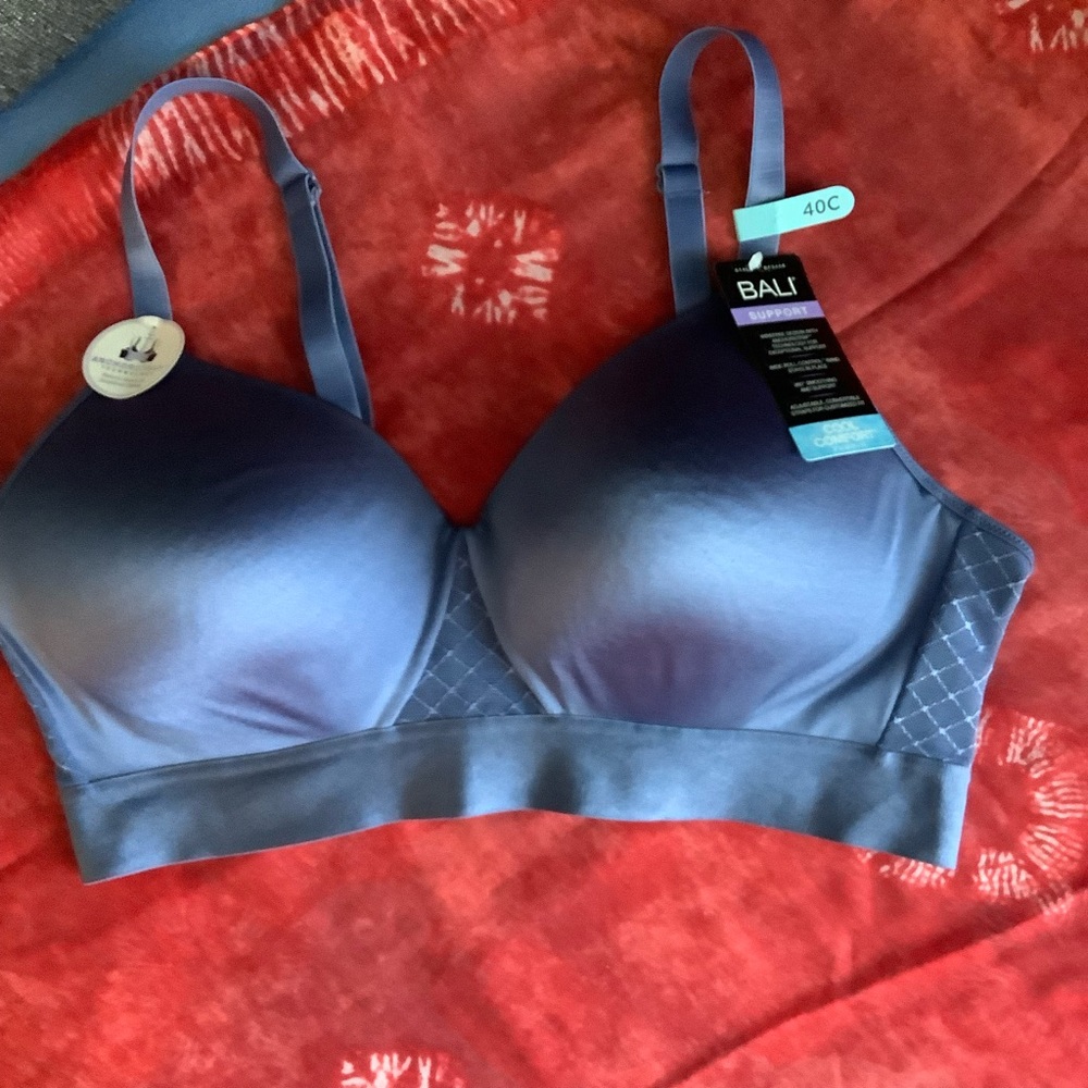 Bali Support Cool Comfort Wireless Bra Size 40C Style DF3458 NWT